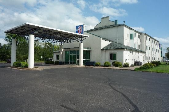 Econo Menomonie